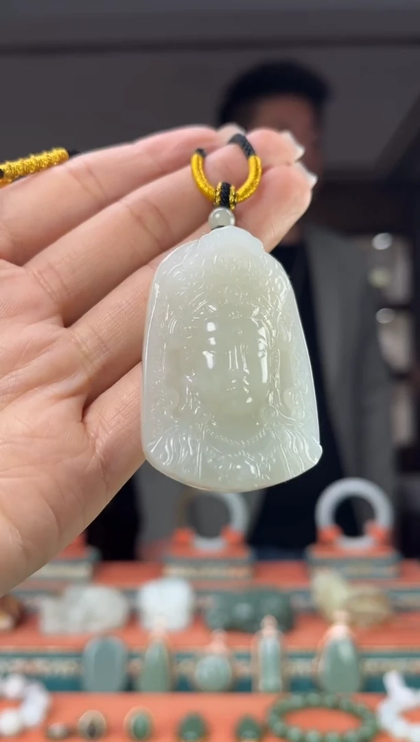 颈饰未镶嵌和田玉佩佩