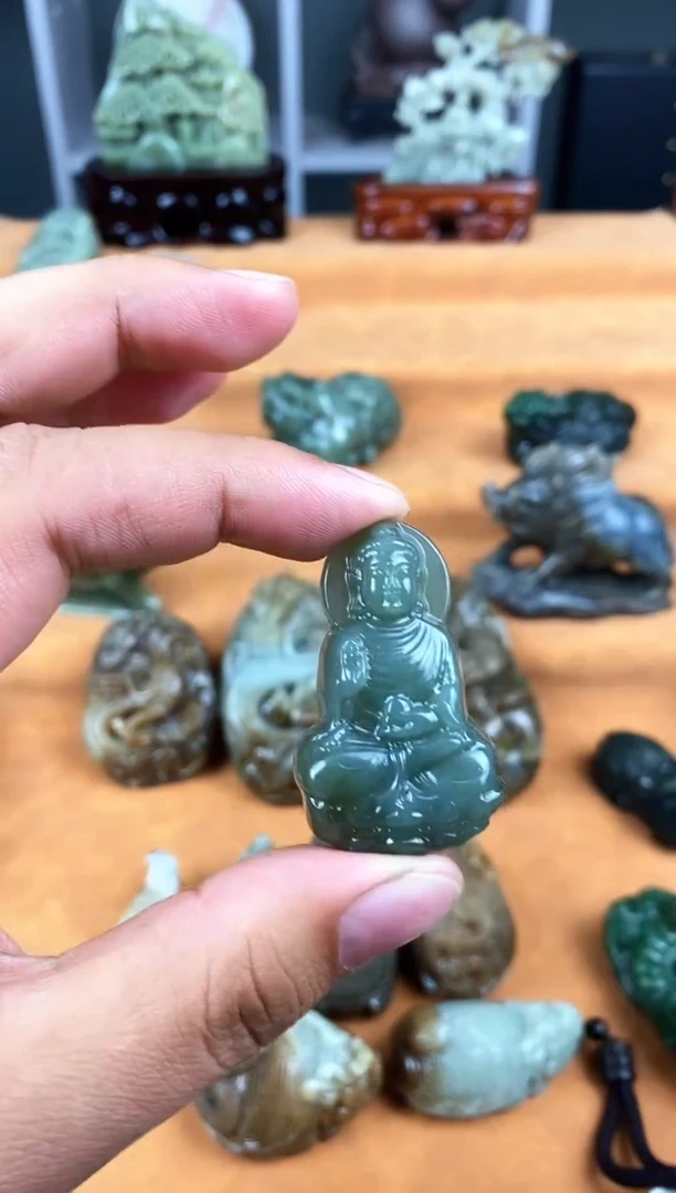 颈饰未镶嵌和田玉1