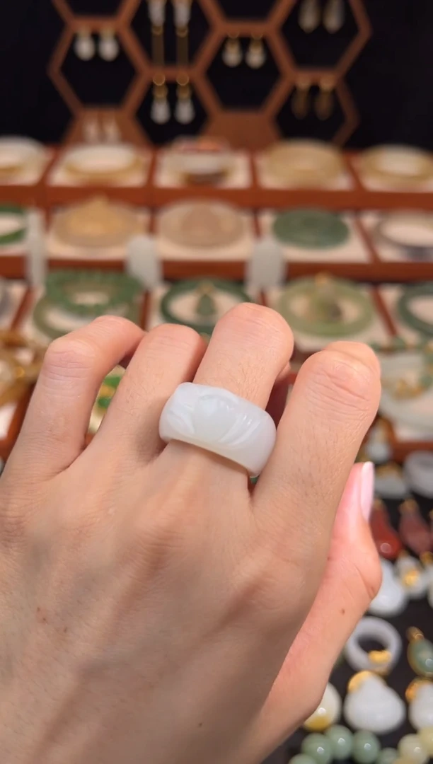 未镶嵌戒指和田玉1415