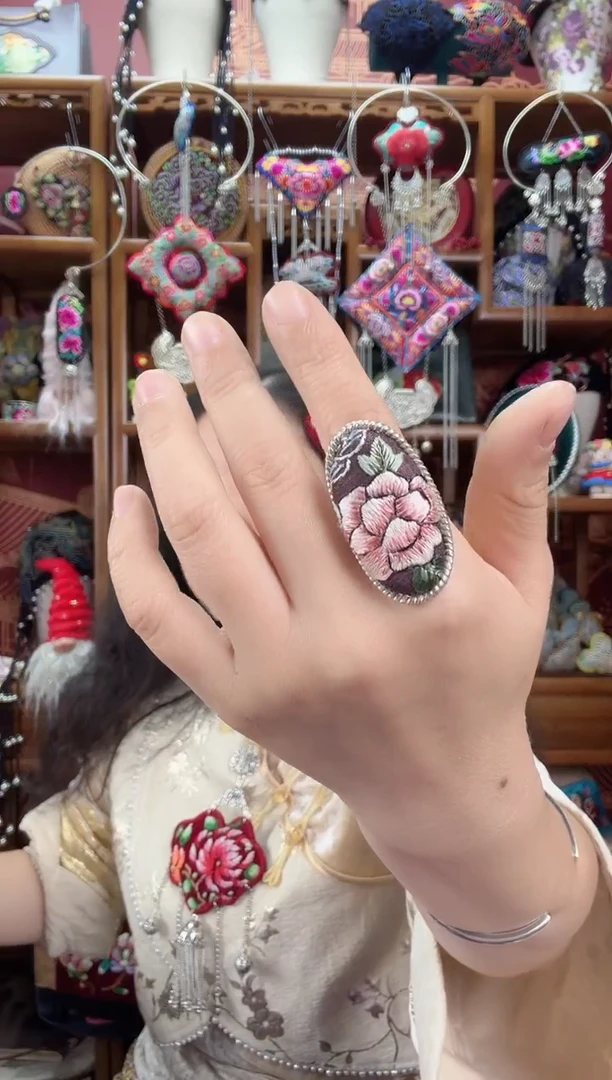 刺绣耳环91甜甜家