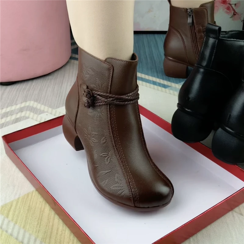 短靴女真皮粗跟圆头靴子女复古棉鞋女冬加绒软底轻便防滑马丁靴女