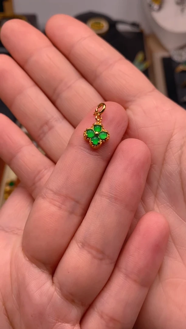 【闪购商品】翡翠吊坠(不含链)银S925镶嵌四叶草