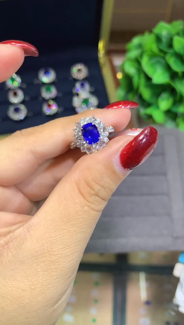 戒指蓝宝石18K金镶嵌2.13ct