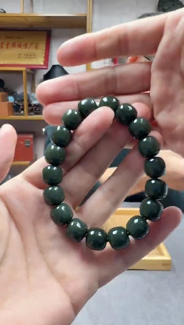 未镶嵌手链和田玉12沙枣青