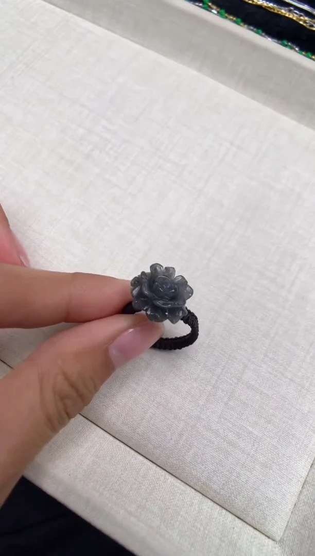 【闪购商品】翡翠颈饰未镶嵌戒圈