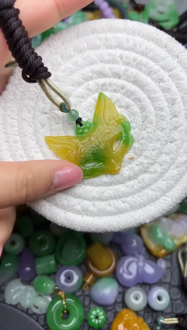 颈饰未镶嵌翡翠缅甸翡翠吊坠