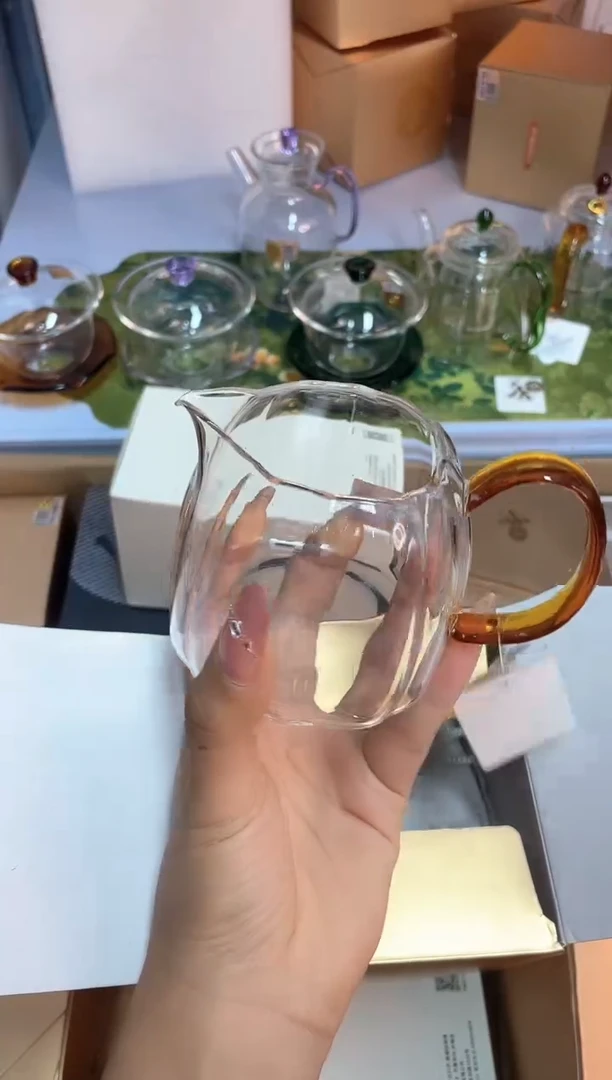 倾妍琥珀色样品。。。