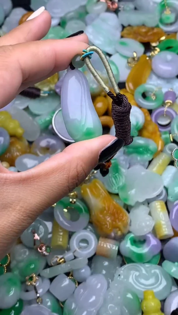 翡翠未镶嵌颈饰天然缅甸翡翠吊坠