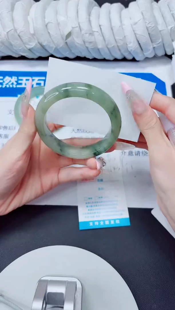 石英质玉手镯未镶嵌340/54
