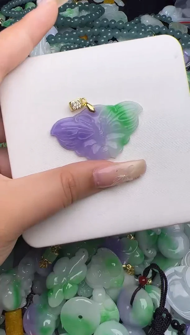 翡翠未镶嵌颈饰天然缅甸翡翠吊坠