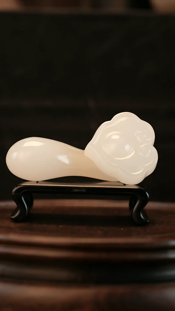 云南石荔枝白雕刻：平安如意