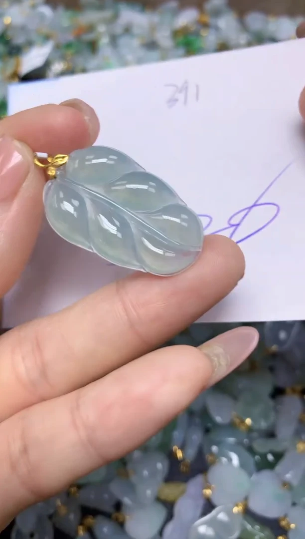 【闪购商品】翡翠挂件18K金镶嵌 天然翡翠A货