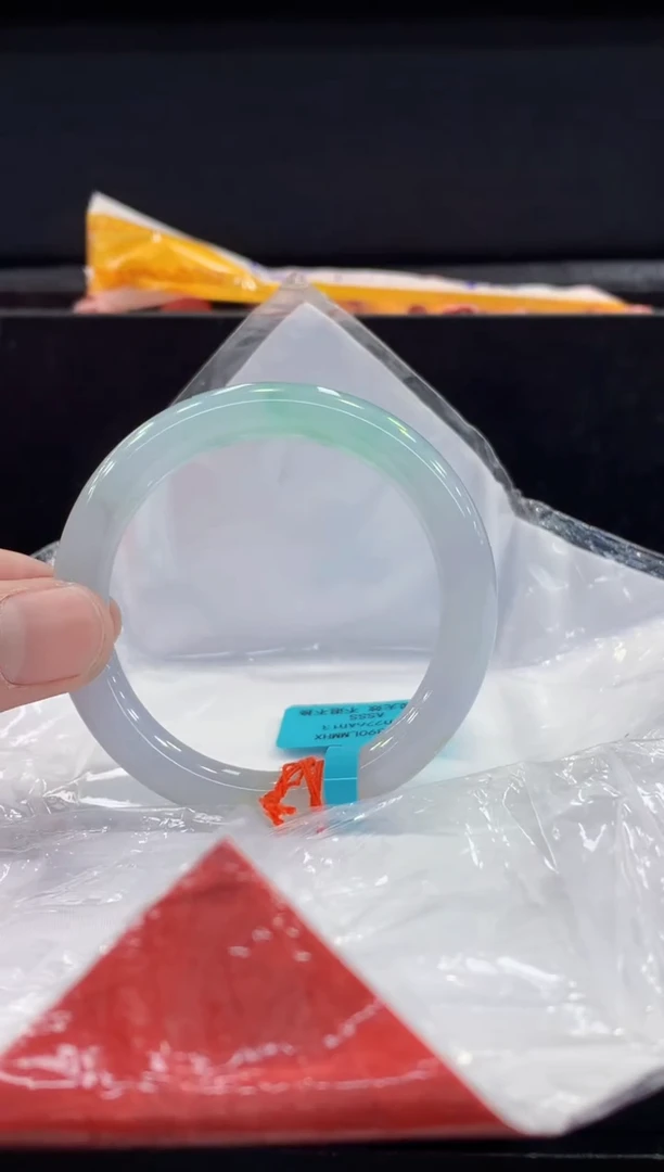 未镶嵌手镯翡翠翡翠手镯