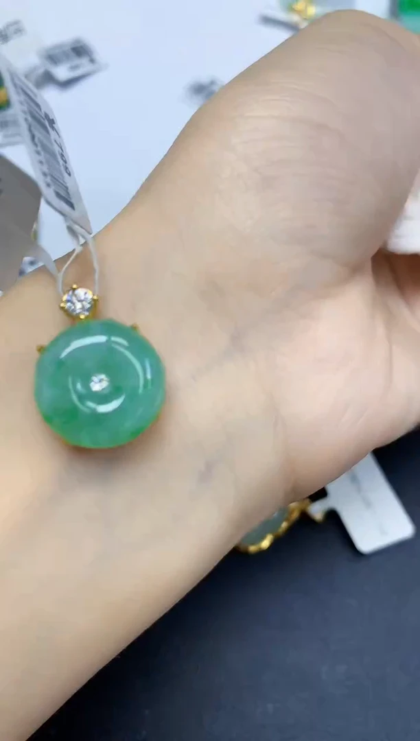 颈饰未镶嵌翡翠天然缅甸翡翠A货多样性发一件