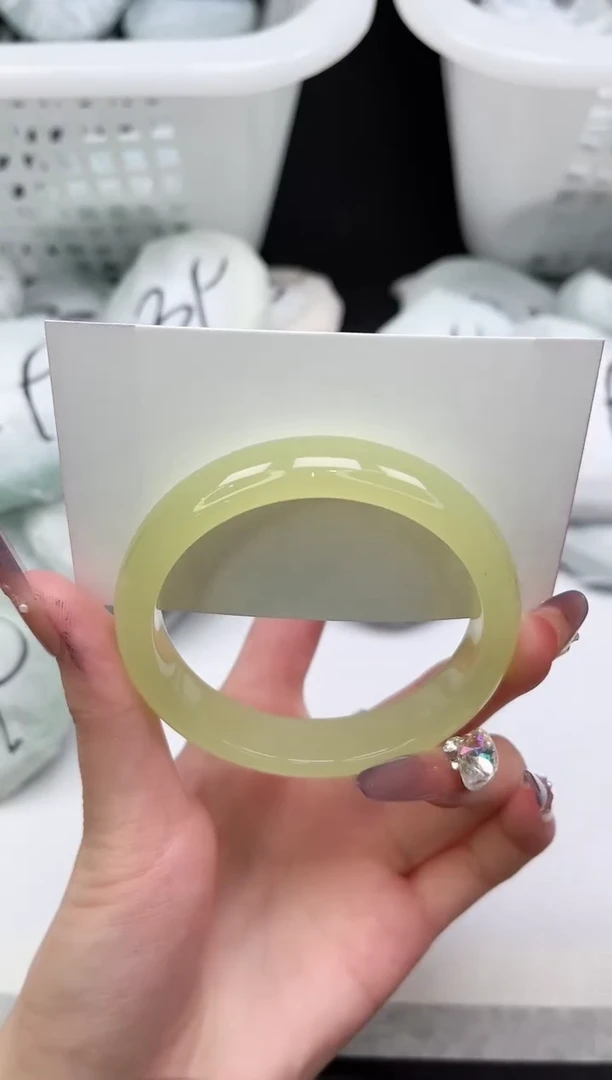 石英质玉手镯未镶嵌129-56.8