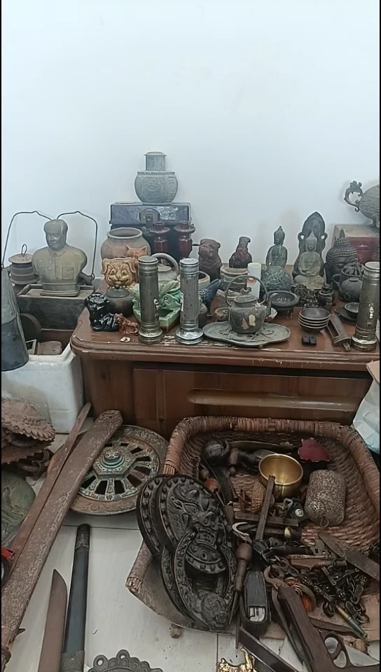 爱**间民间九五老物件画6张