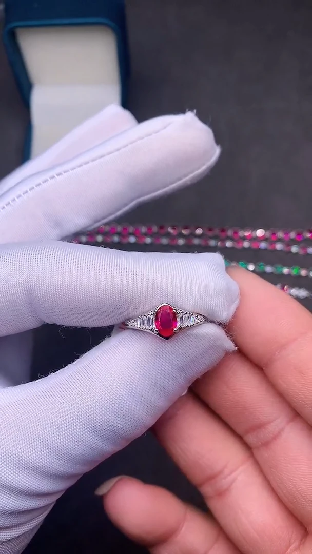 【闪购商品】红宝石戒指银S925镶嵌·····