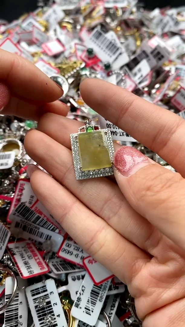 【闪购商品】翡翠戒指银S925镶嵌777777777     3