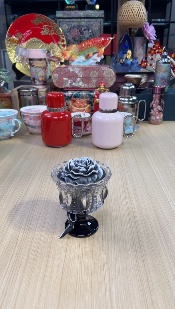 120山茶花香薰蜡烛-乌木玫瑰