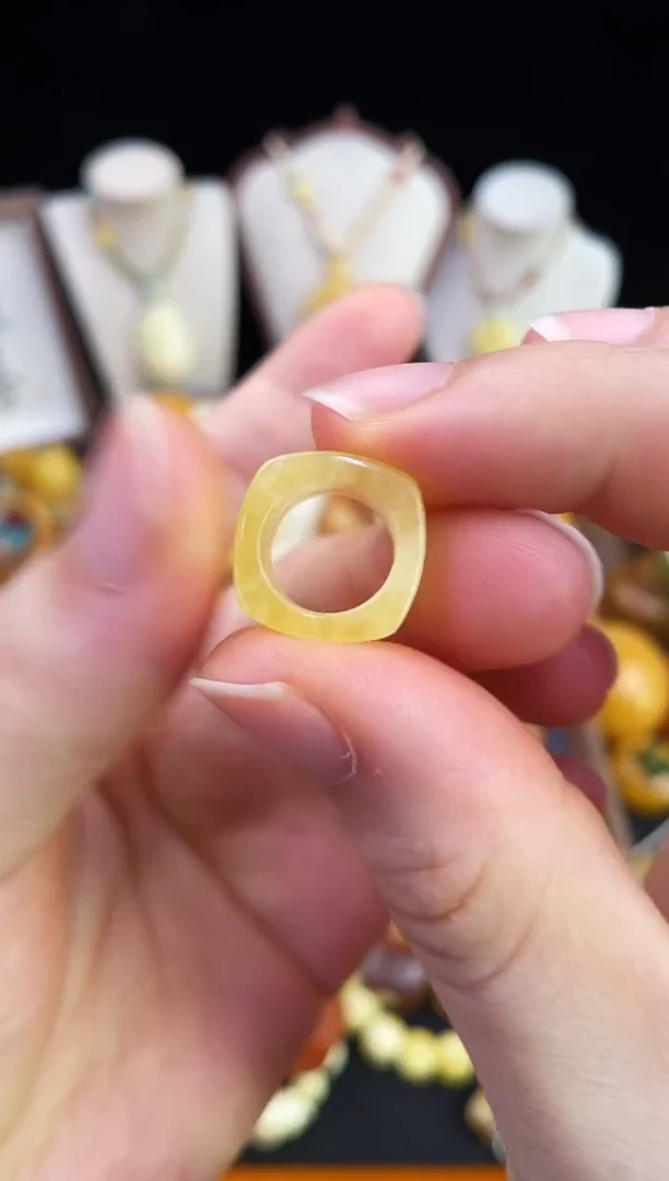 琥珀未镶嵌珠宝奇石柒月