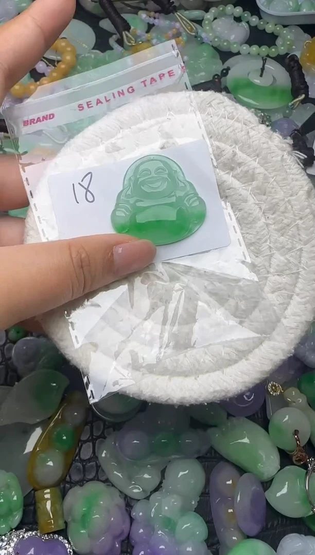 颈饰未镶嵌翡翠缅甸翡翠吊坠