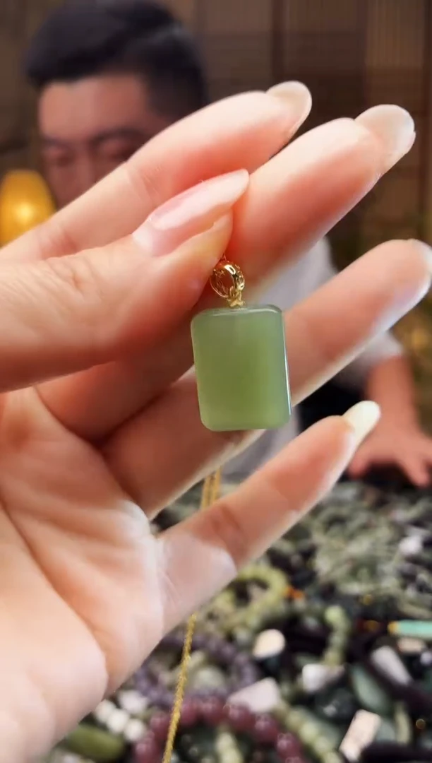 颈饰未镶嵌和田玉多样性发货，拍一发一