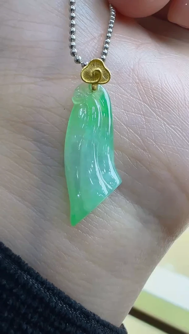 【闪购商品】翡翠吊坠(不含链)18K金镶嵌多样性发货拍一发一