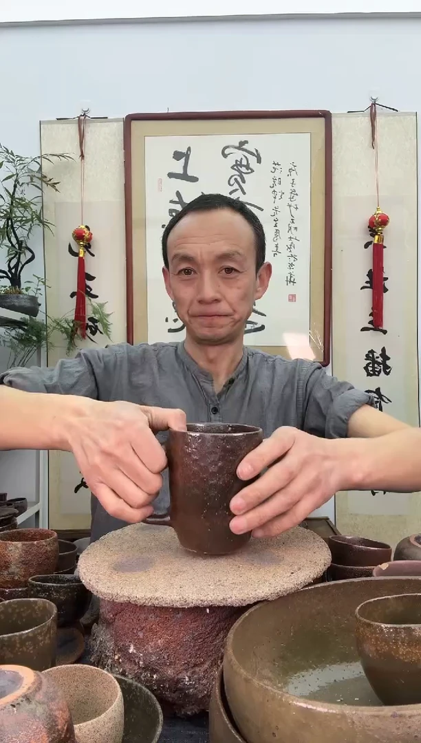 【闪购商品】瑕疵红色马克杯400毫升