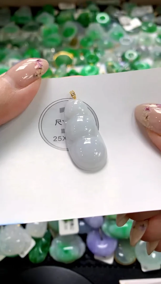 翡翠18K金镶嵌颈饰11111111111111111