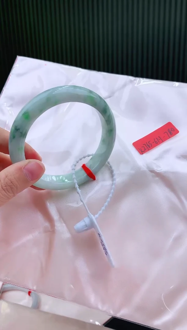 未镶嵌手镯翡翠61