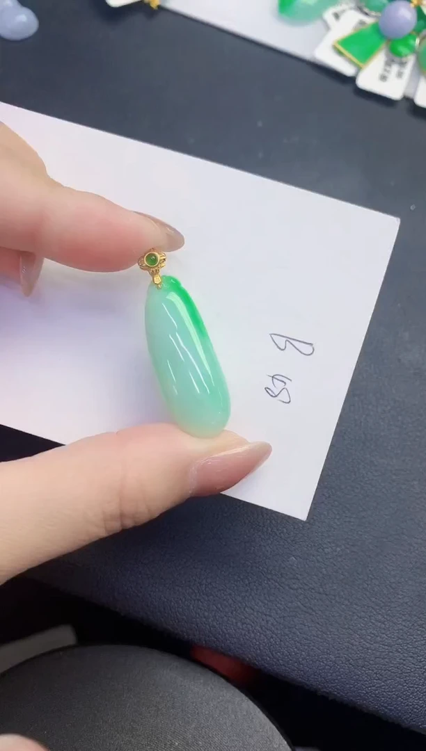 颈饰未镶嵌翡翠缅甸天然翡翠A货