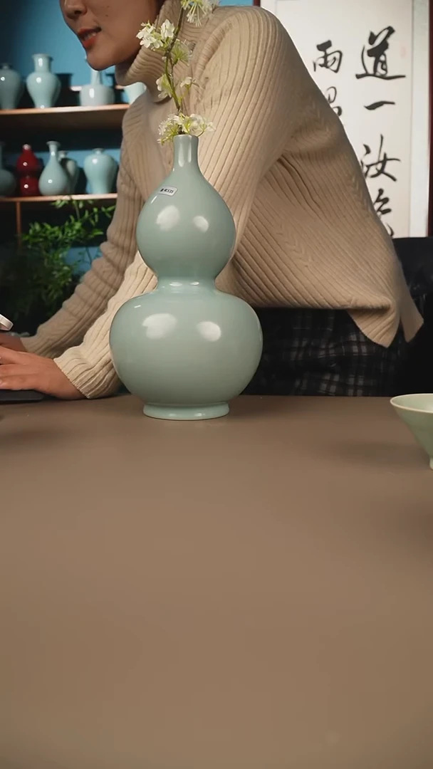 仿古大葫芦瓶     微暇