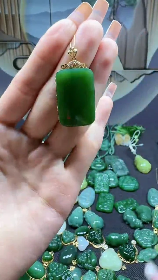 和田玉18K金镶嵌挂件1