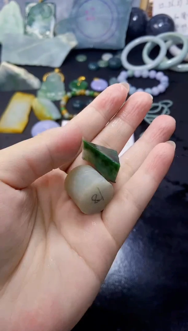 【闪购商品】翡翠未镶嵌颈饰037天然翡翠