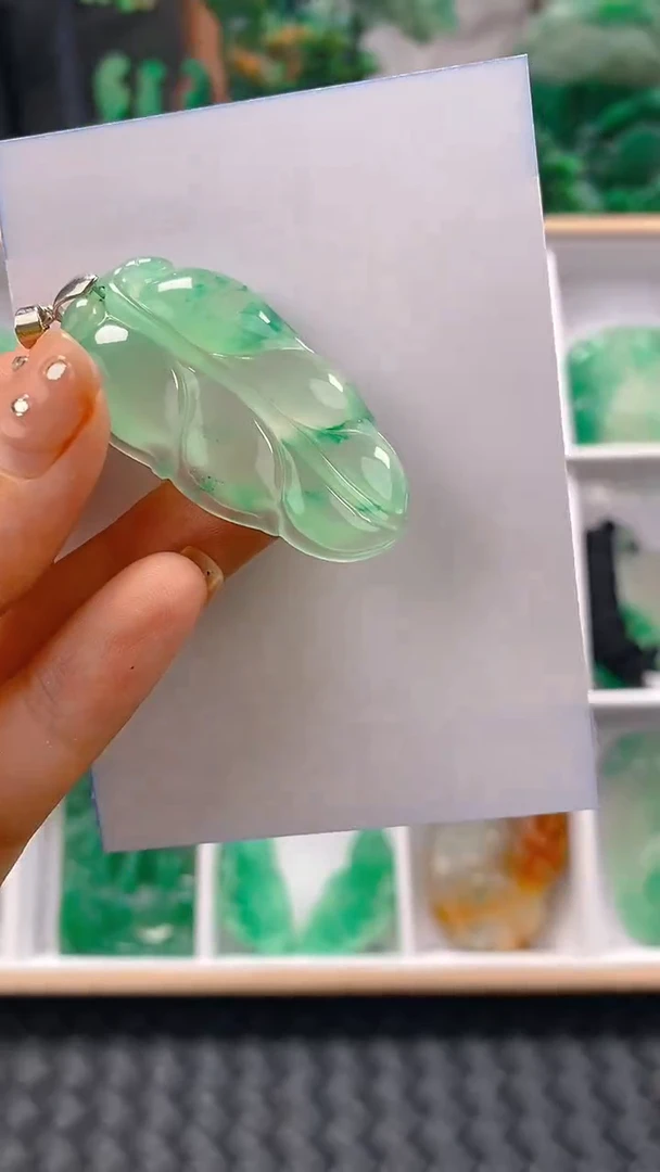 石英质玉合金颈饰4051