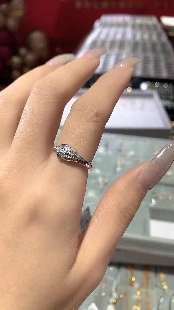 【闪购商品】蓝宝石戒指18K金镶嵌戒指