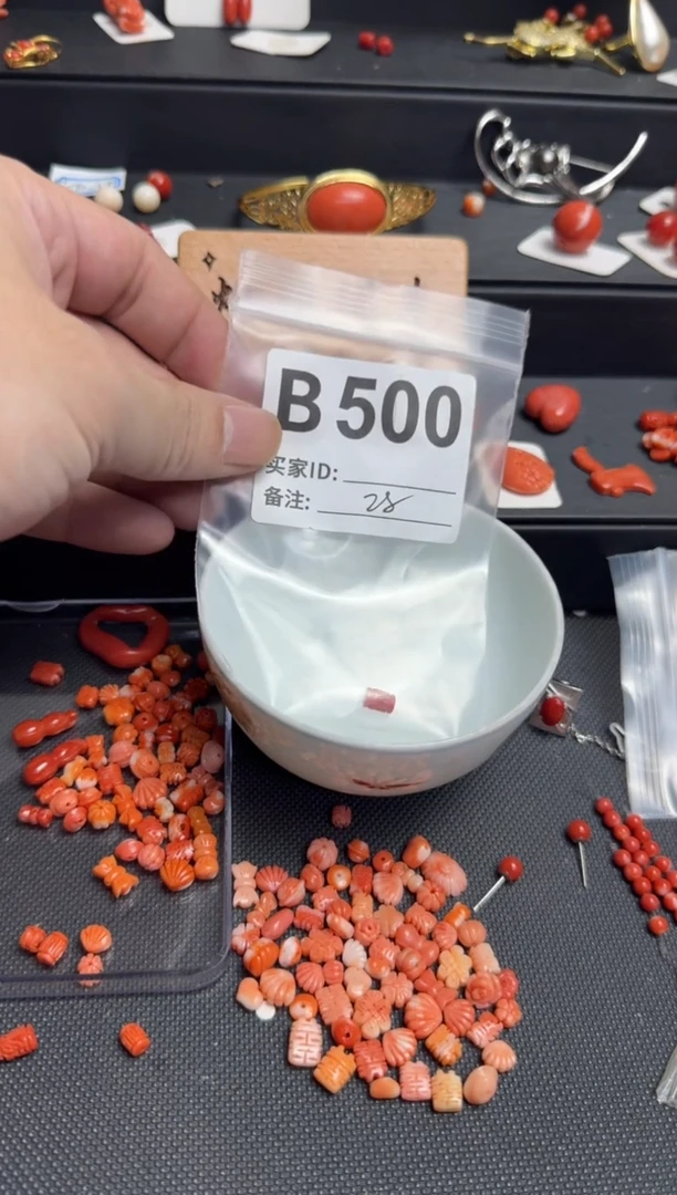 其他戚****?默认微瑕，好看出手
