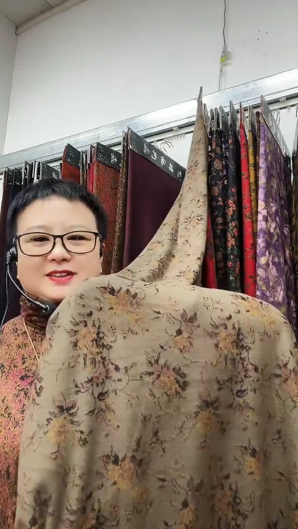 织花咖绿底山茶花2米