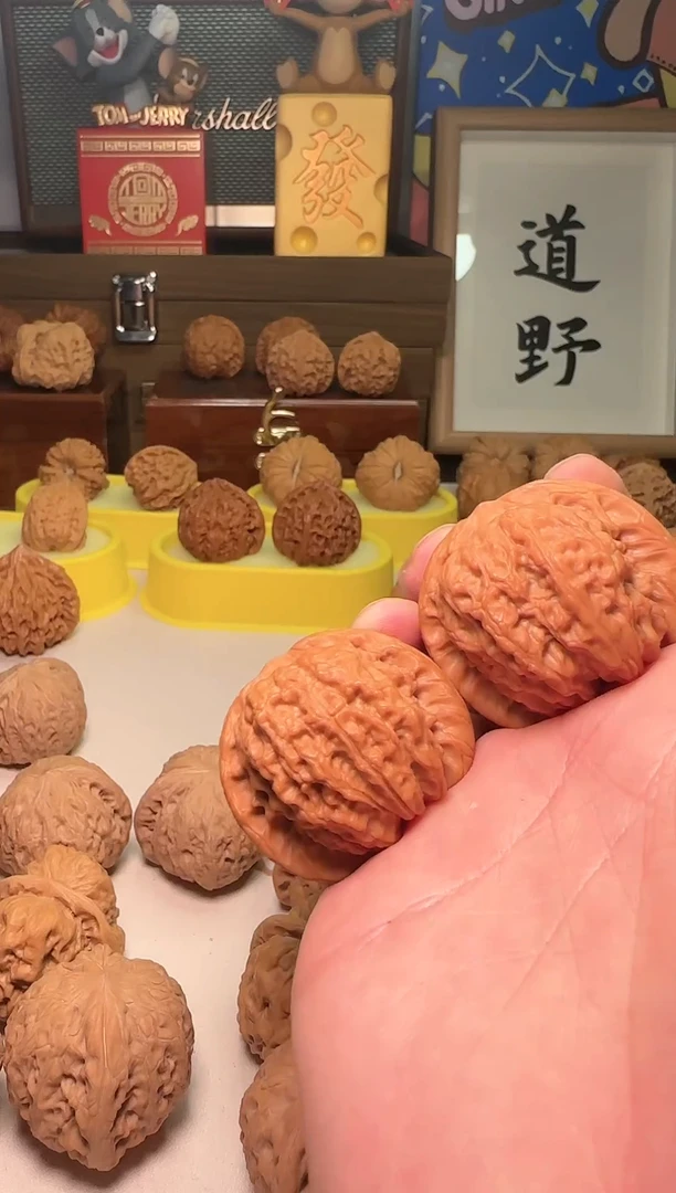 【闪购商品】文玩核桃把件雪麒麟边41