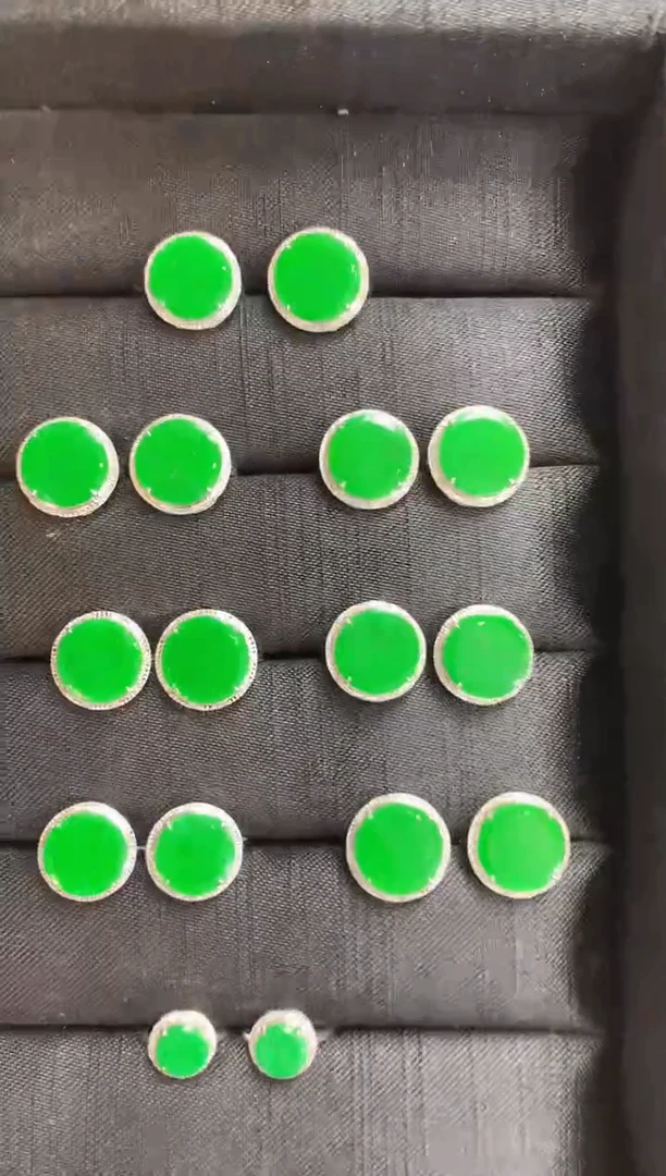 翡翠18K金镶嵌耳饰A28 多样性发一对