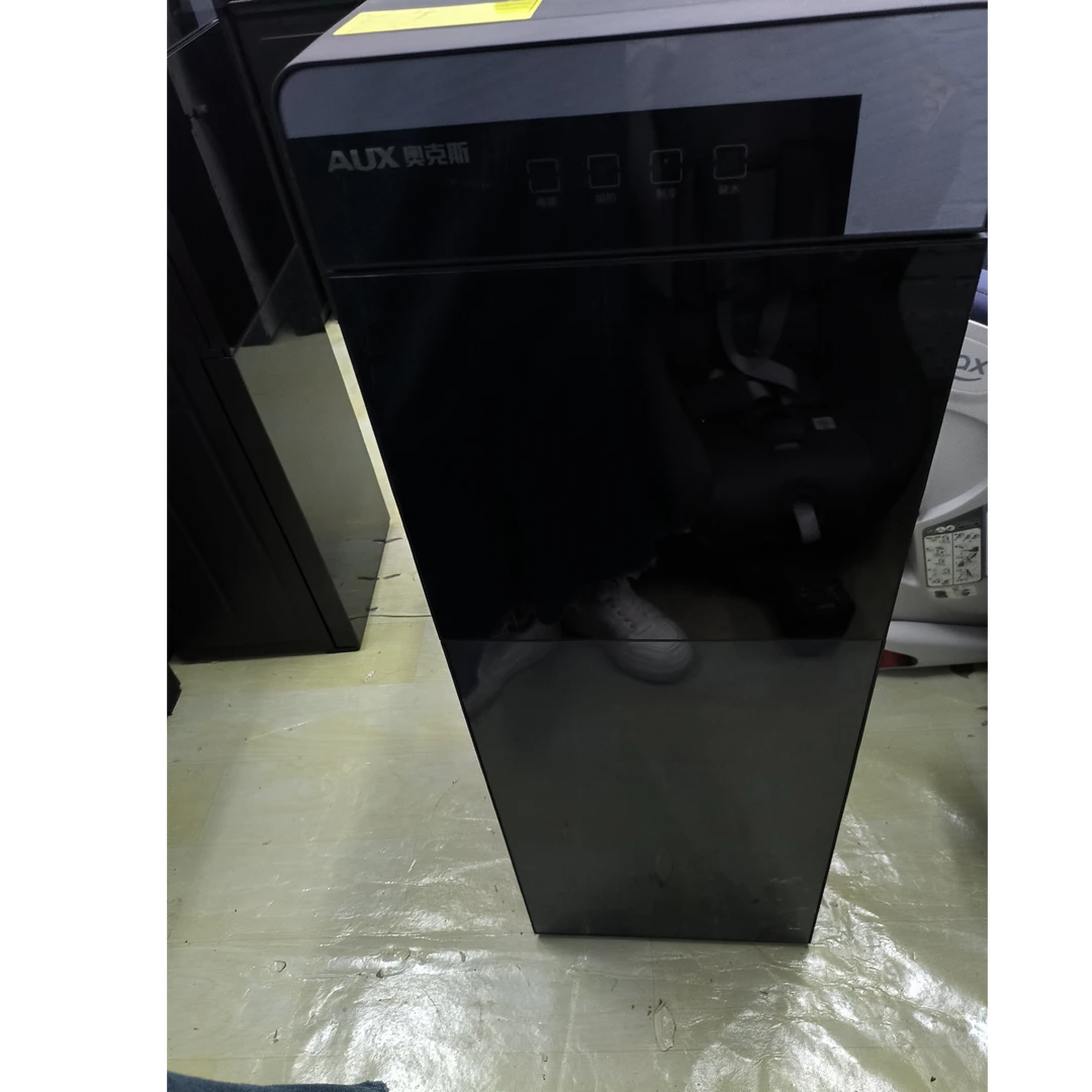 9新 AUX/奥克斯 【二手】中央仓饮水机轻微划痕功能完好