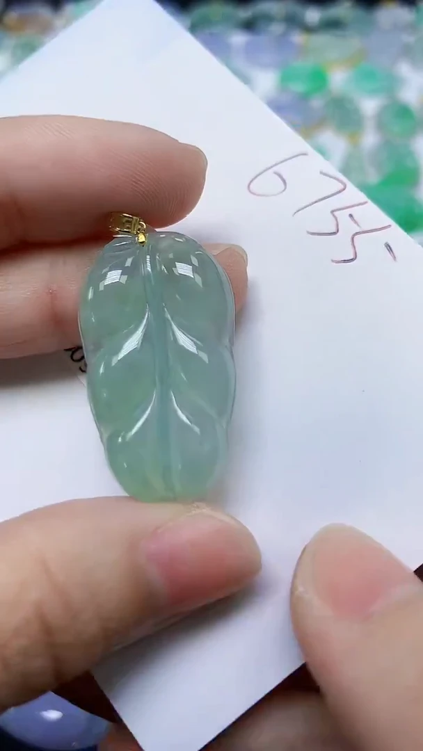 翡翠18K金镶嵌颈饰天然自然緬甸A貨翡翠