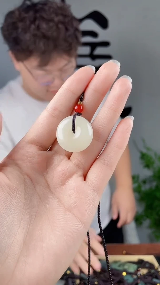 和田玉未镶嵌颈饰拍一发一，多样性发货