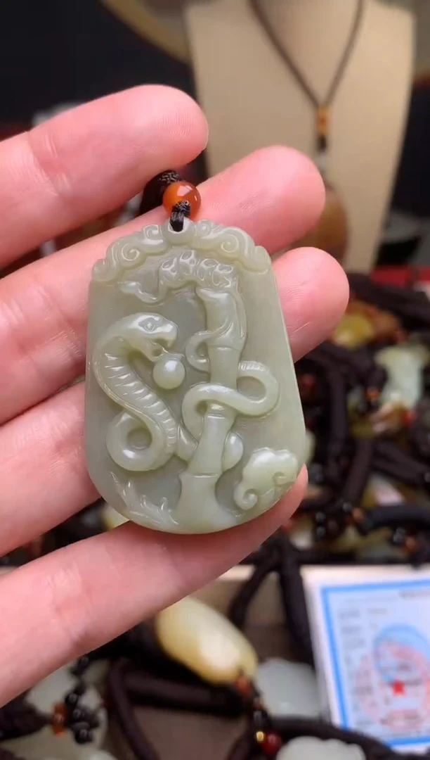 颈饰未镶嵌和田玉新疆料青海料清水和田玉吊坠