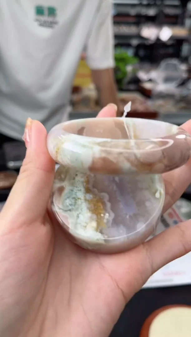 【闪购商品】石英质玉手镯未镶嵌57圈口（赠品镯心）3931202