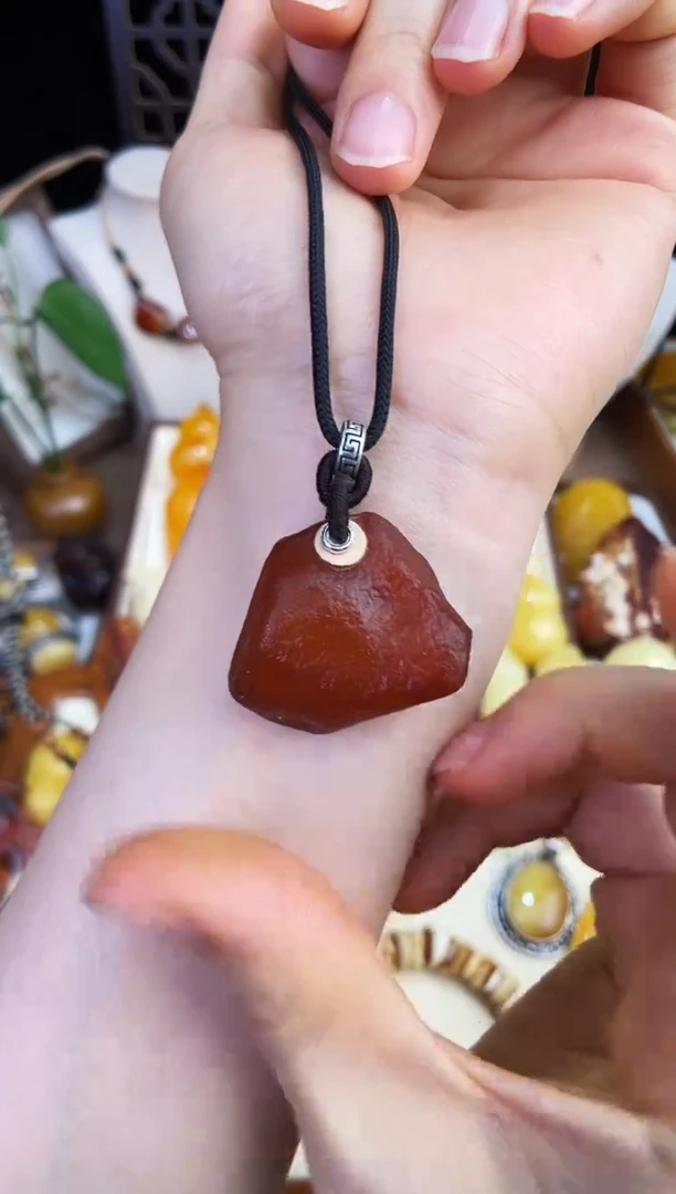 未镶嵌琥珀珠宝奇石柒月