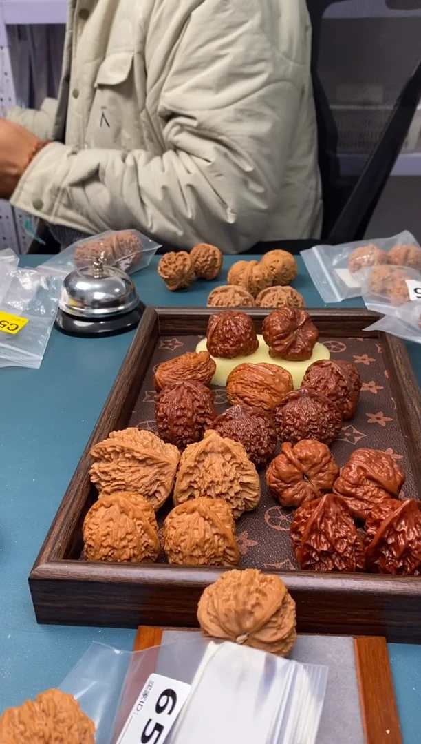 把件文玩核桃?***噔金牛656