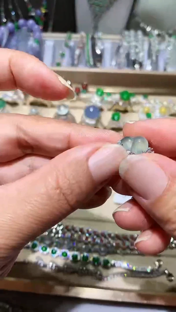 【闪购商品】翡翠挂件银S925镶嵌 茶茶.