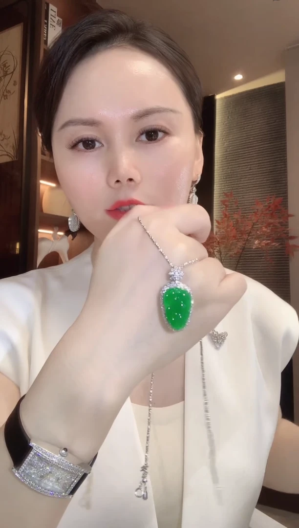 套链18K金镶嵌翡翠A65