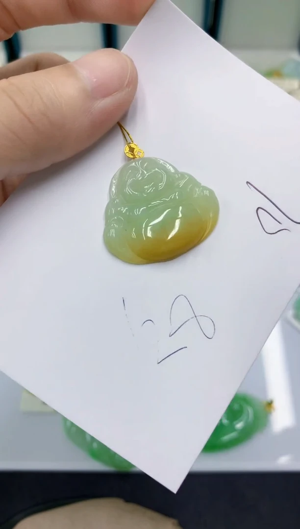 颈饰18K金镶嵌翡翠翡翠